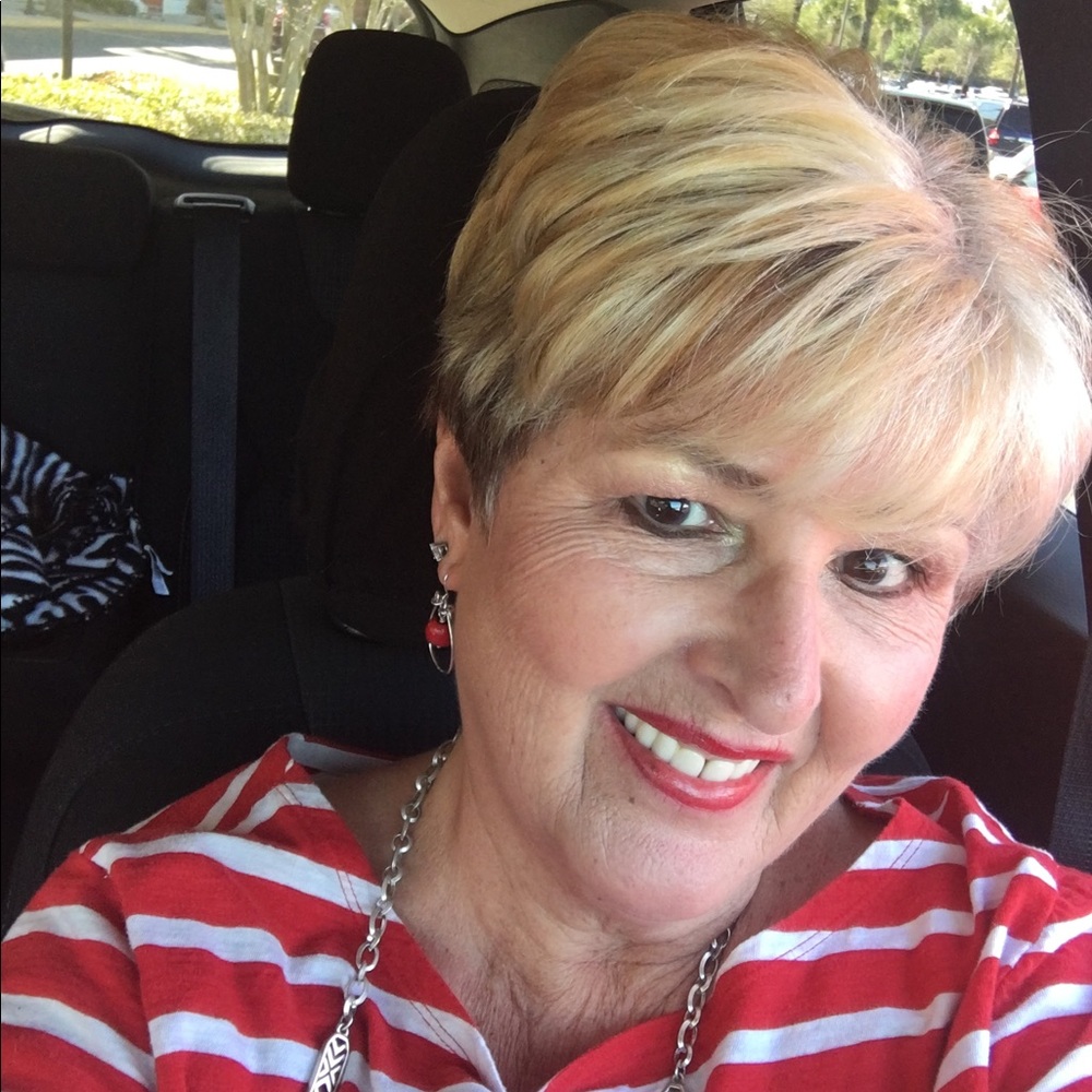 Meet your Posher, Bonita